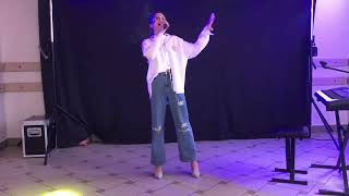 Gabriela Pach - Rihanna - Diamonds