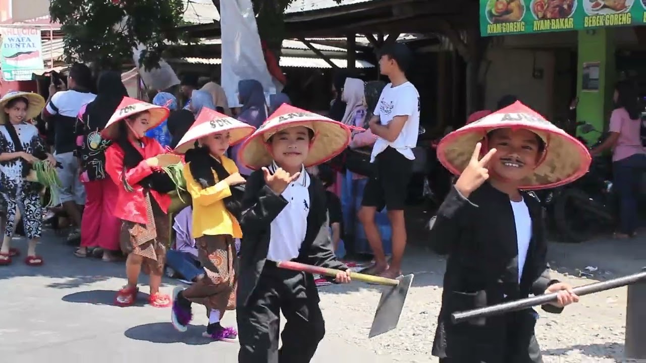 GEBYAR! Karnaval SDN Ajung 04 di Kecamatan Kalisat