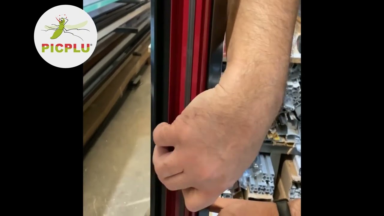 Installation Moustiquaire Picplu Plissée MET40