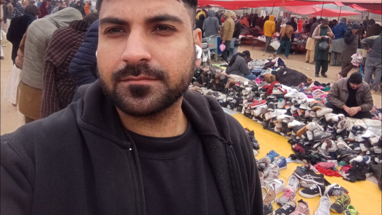 Sialkot Ka Sab Se Bara Itwar Bazar 😱 | Sasti Shopping”