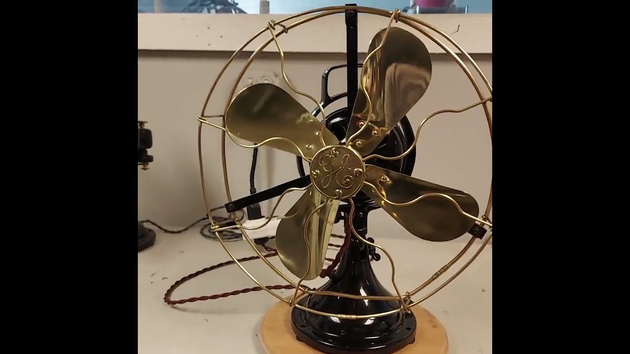 12" GE CAT 75423 - 2 star oscillator Antique Electric Fan