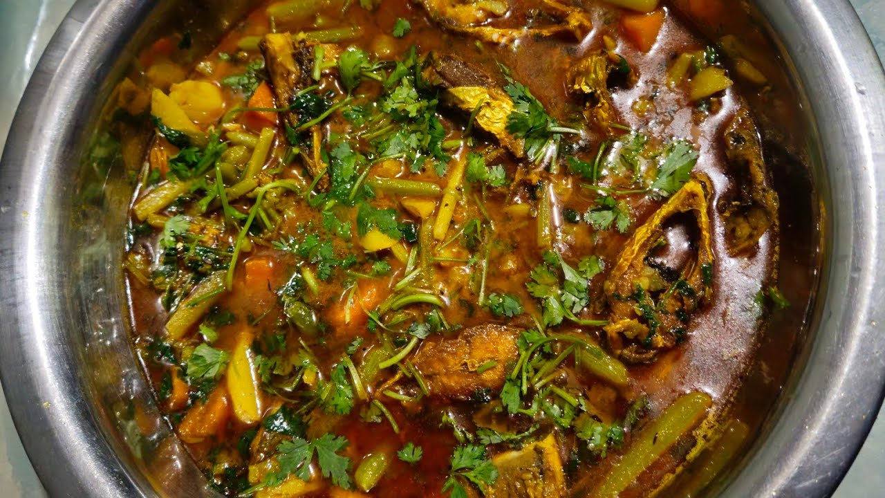 খুবই সুস্বাদু একটি রেসিপি ডাটা আলু ইলিশ মাছের রেসিপি। 