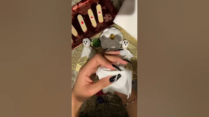 DIY Halloween ghosts! 👻 #shorts #diy #madeforkids #halloween #halloweendiy #ghosts #candy #easy