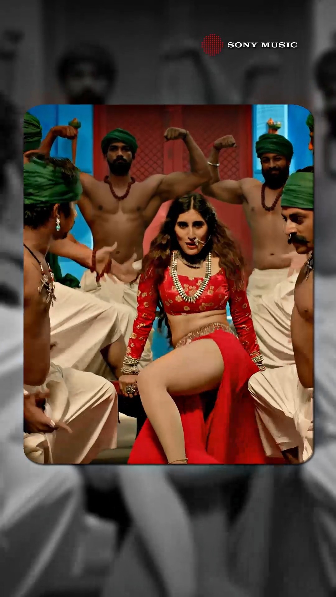 This Naagin's got all the moves! ??#naagin #aasthagill #akasa #dancesongs