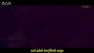 Adek Berjilbab Ungu