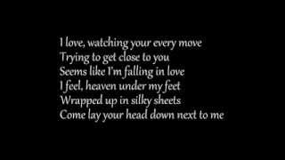 Shayna Zaid - It's you (lyrics) chords