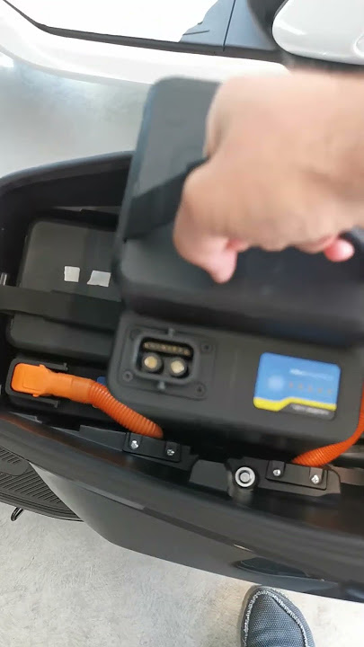 Niu FQi 500 - estrazione pacchi batterie