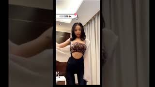 Chinese  beauty Echo dancing from her early Social Media days