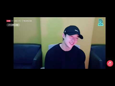 Bang Chan listening to Jukjae - "Moments Makes Memories" | Chan's Room ep.78🐺