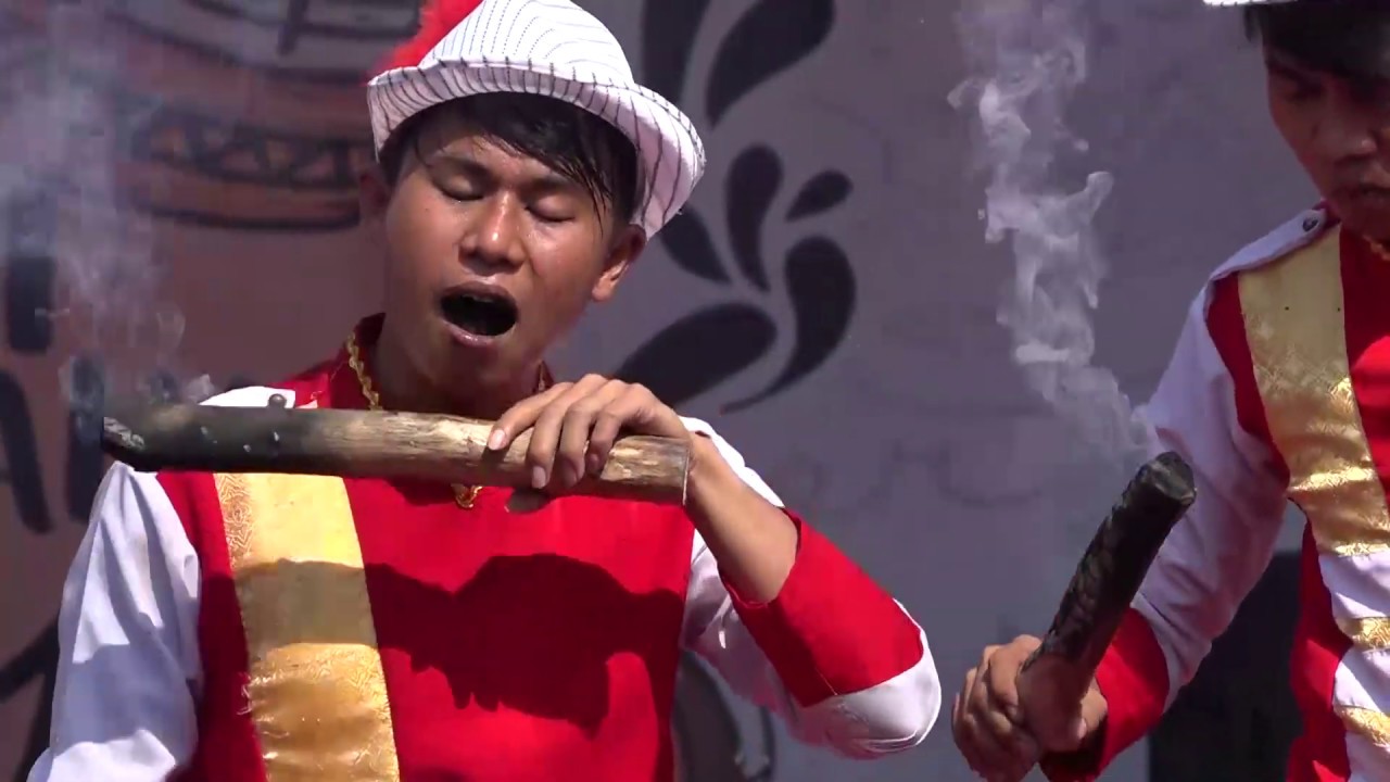 Atraksi DRUMBAND Alumni Dari SMAN 1 Tongas Probolinggo