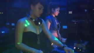 Download Lagu DJ Tit vs Gangnam Style Vina House online MP3