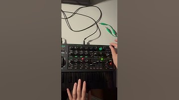 Experimenting with Arturia Microbrute #arturia #synth #synthwave #dark
