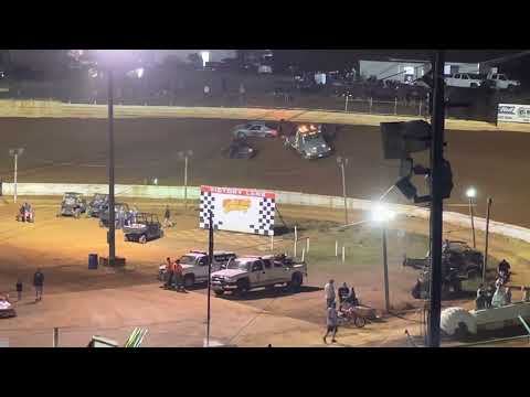 Front wheel drive heat races at volunteer speedway 5-13-23.like & subscribe for more racing videos.