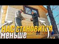 У некоторых понедельник начинается во вторник , но нас с Федей это не касается . Жизнь на хуторе .