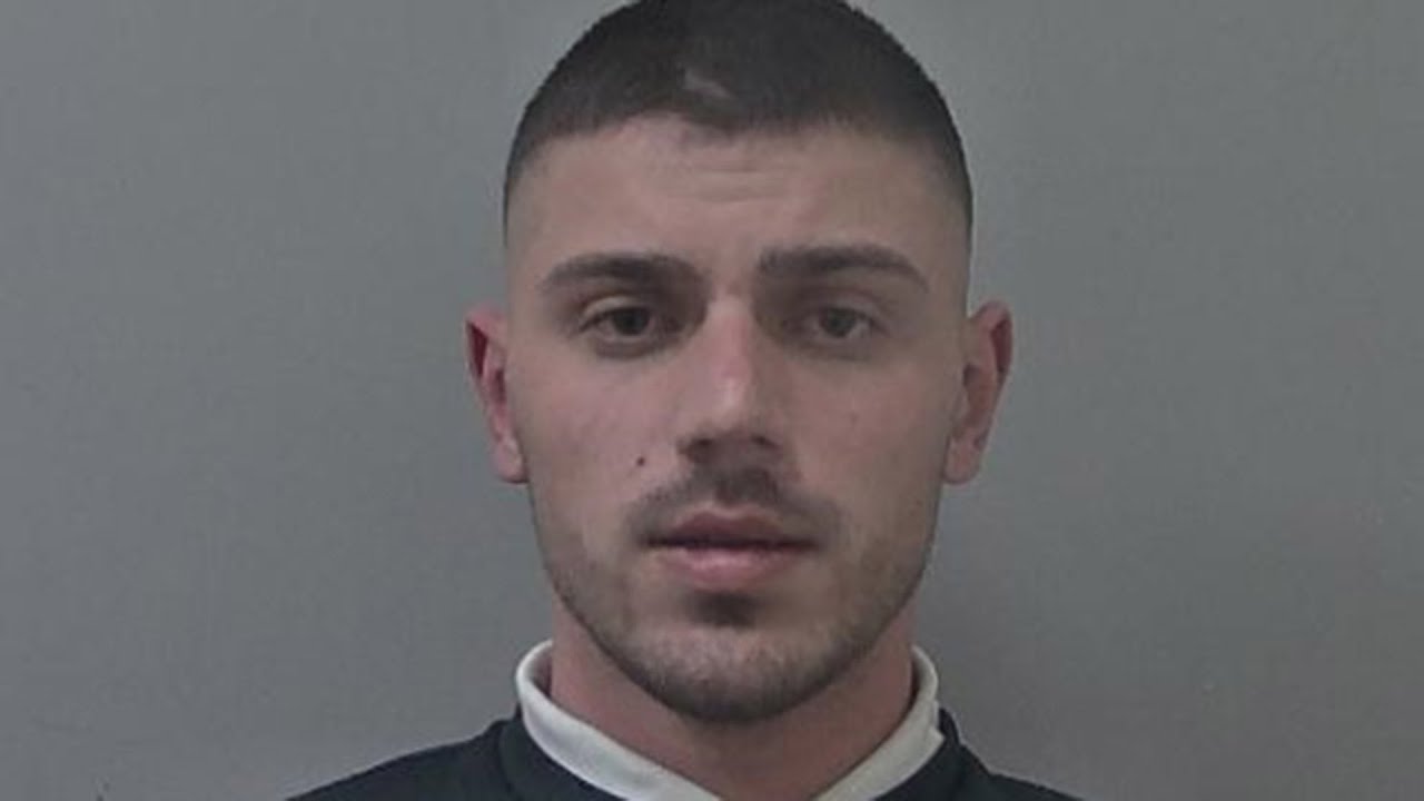 Wanted man arrested after Grimsby rooftop incident - YouTube