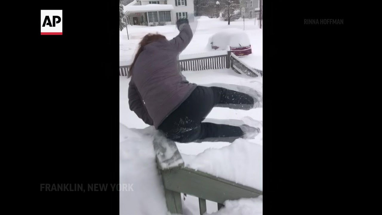 First major storm blankets upstate NY in snow - YouTube