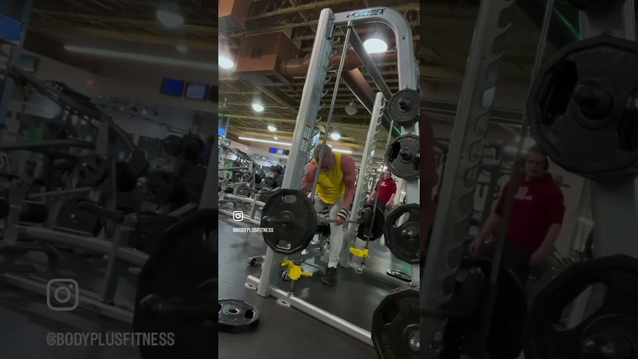 Try some Smith machine one arm rows they are great for a smooth contraction of the back #backworkout