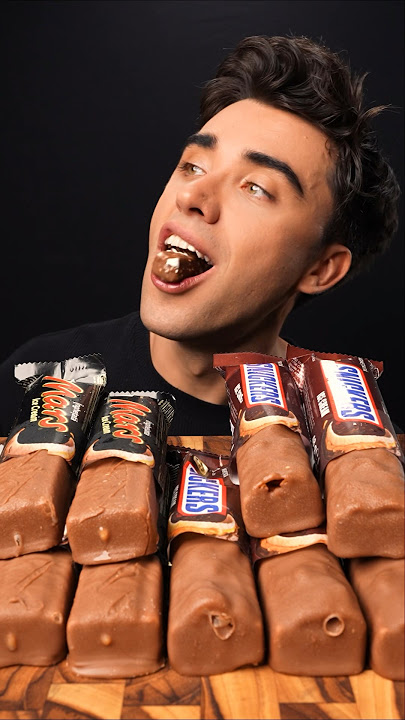 I’ll just eat one ICE CREAM 🤤 Snickers Mars Twix Bounty Chocolate ASMR
