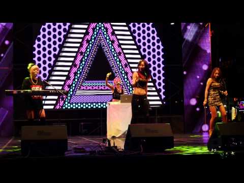 [4K] 20140916 타픽(TOP.IC) 자바11(JABA11) 오픈기념 CBS 러빙유 콘서트 - 04.Love On Top