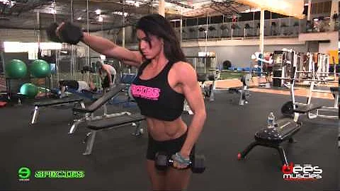 Species Athlete Heather Dees trains Shoulders