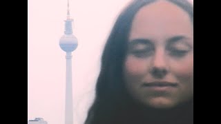 Razzmatazz &amp; Lena Stoehrfaktor - Ameisenkönigin (Official Video)