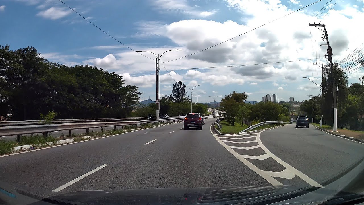 De carro da escola Latorre até a Capelinha, na zona norte de Osasco/SP