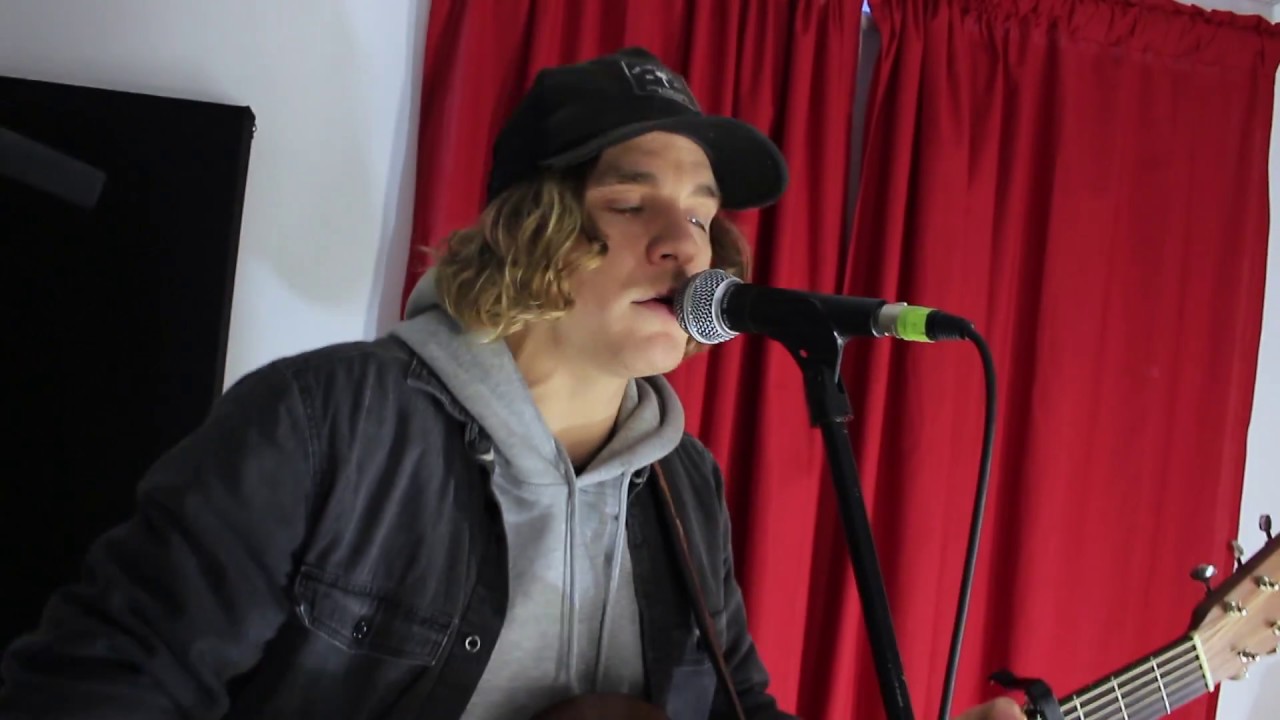 Crazy In Love / Hot In Herre - Beyoncé & Nelly Mashup (Julien Belhumeur Acoustic Cover)