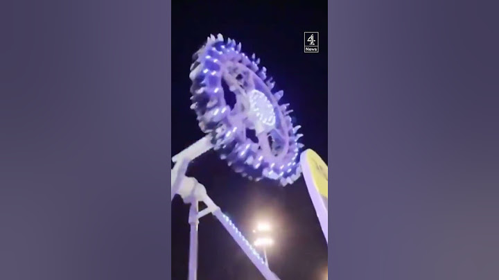 Fairground ride snaps mid-air