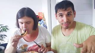 Украинские беженцы 🇺🇦🇩🇪 мукбанг 😋едим пиццу, подписывайтесь на канал 🇺🇦🇩🇪 ставьте лайки 👍