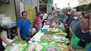 阿源一不小心就把所有的小魚乾都賣光光了  台中市豐原中正公園  海鮮叫賣哥阿源  Taiwan seafood auction