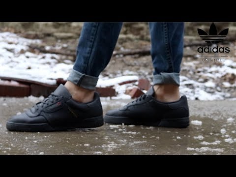 Anonym justering ubetalt Adidas Yeezy Powerphase Calabasas "Core Black" On Feet & Honest Review -  YouTube