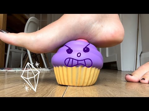 Big footed giantess cupcake crush!!!