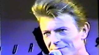David Bowie - 1990 London Press Conference 3/4 (Panic In Detroit, Amsterdam, Space Oddity)