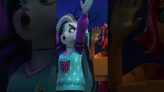 Frankie bewirbt sich für das Cheerleading-Team 😩 | Monster High™ Deutsch #shorts