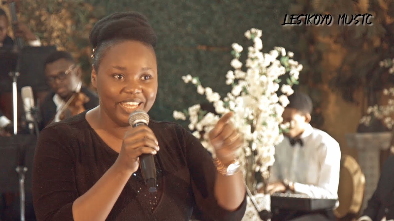 Louange et Adoration - LA VIELLE CROIX RUGUEUSE - By EL - BERIYTH