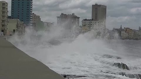 Hurricane Laura takes aim at Houston