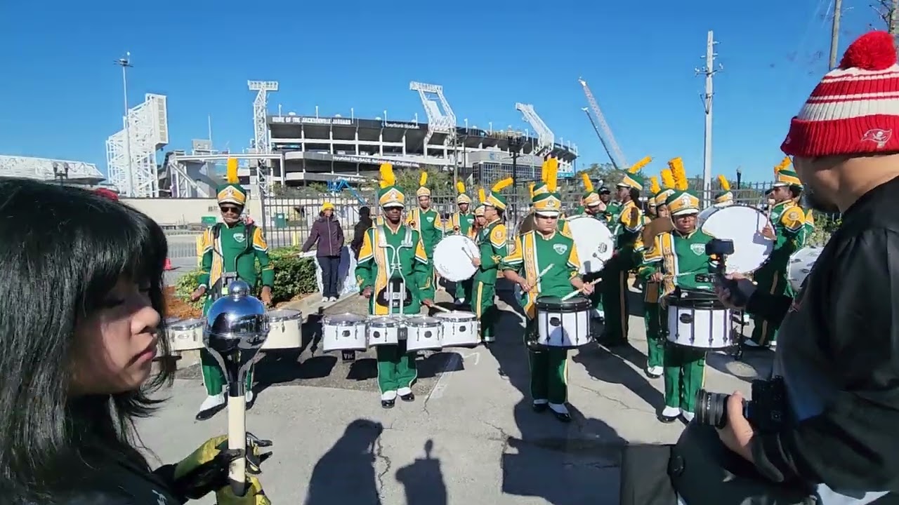 Start of MLK parade 🔥 🔥 🔥 