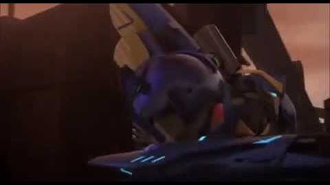 Transformers Prime: Optimus Prime, Bumblebee and Smokescreen vs Decepticons