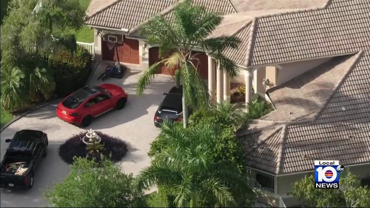 FBI raids Parkland home, arrests barricaded suspect - YouTube