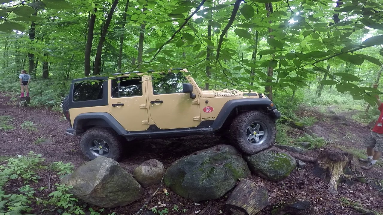 2018 23rd Northwoods Mole Lake Jeep Jamboree Friday Red 1 MW's JKUR