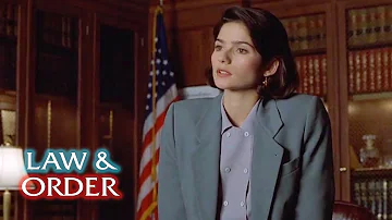 Who did Jack date on law and order?