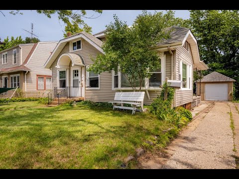 2403 Lakeview Avenue, Saint Joseph, MI home video tour