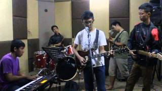 Coldplay Viva la Vida mix with Peterpan Menghapus Jejakmu (Cover)