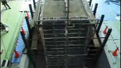 shake table reinforced soil retaining wall