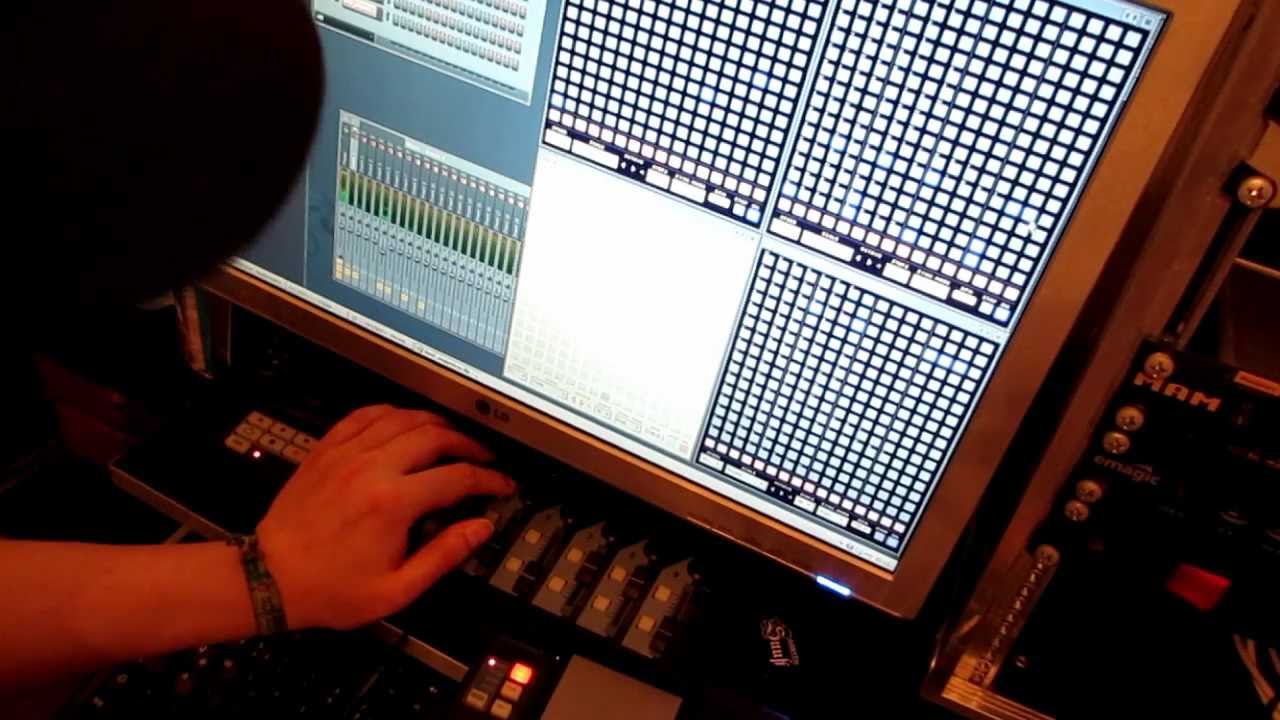 Another Jam with my TenoriOnStyle VST Sequencer and another Plugin. YouTube