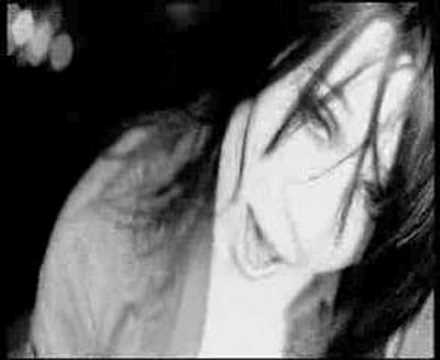 在 YouTube 上觀看「Little Birdy - Tonight's The Night」