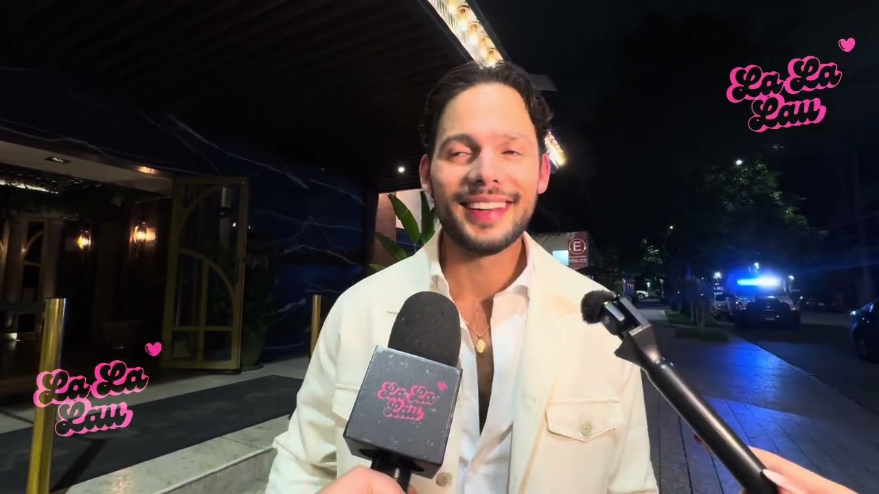 EMMANUEL PALOMARES de “Los Hilos Del Pasado” a HERMANOS CORAJE