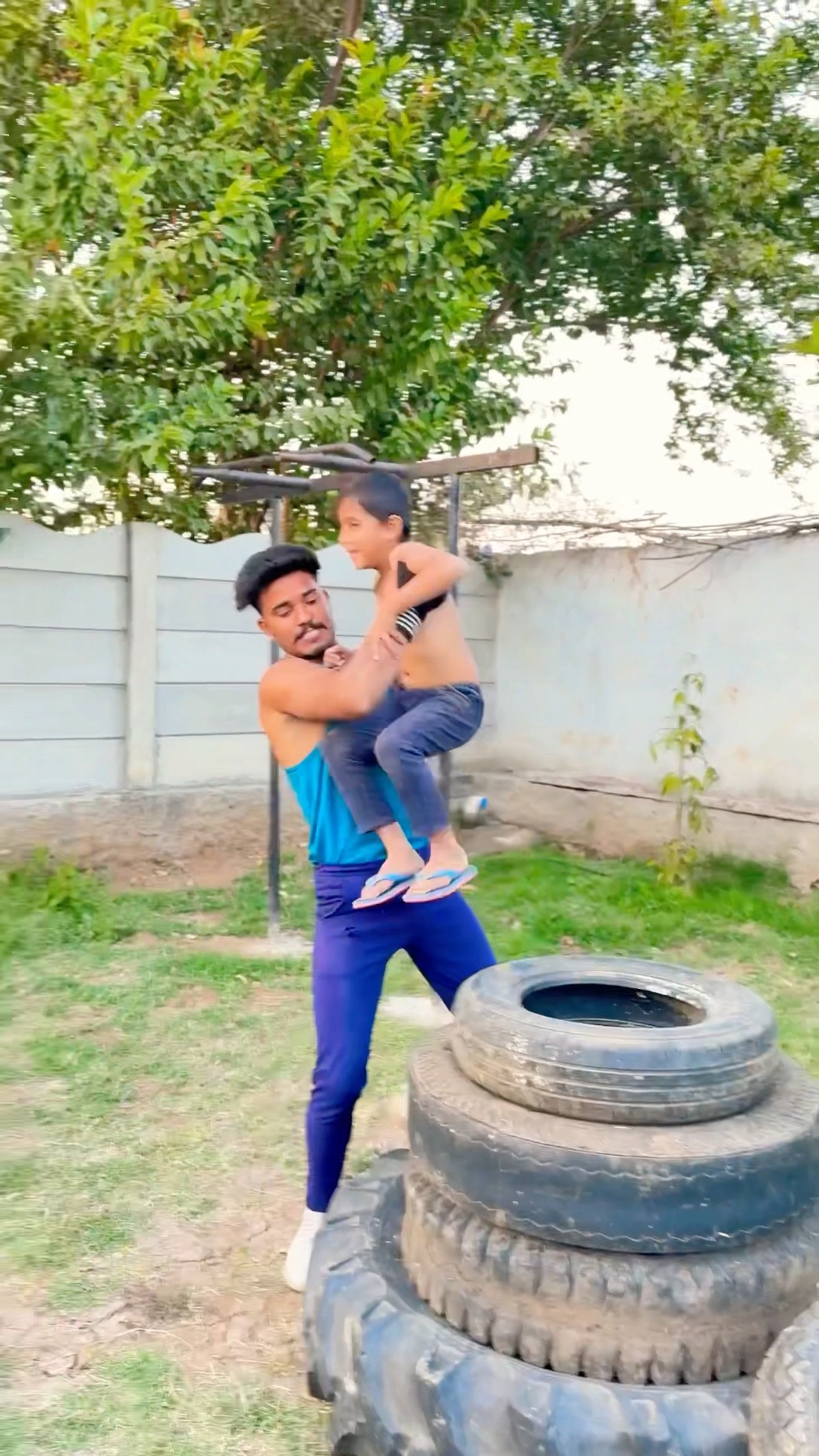 started flying in the air ??? #shortvideo #funnyvideo #funny