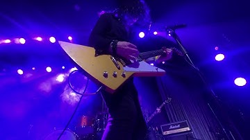 Todd Kerns-Welcome To The Jungle- Live in Calgary AB 11-22-25