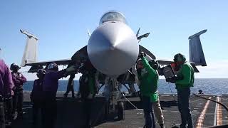 Авианосце США Джеральд Форд